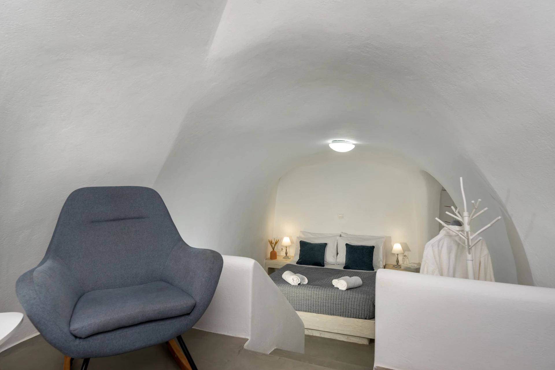 Nykteri Cave Residence